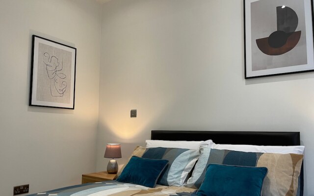 Central Nottingham Gem - Luxurious 2-bed Apartment