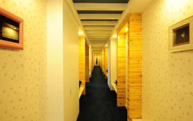 V. HOME Inn (Yangshuo West Street Branch)