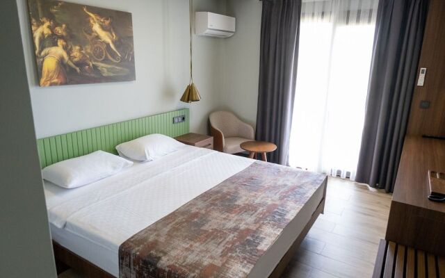 Assos Troy Beach Hotel