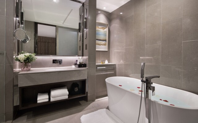 DeRUCCI Hotel