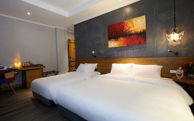 Hanoi Calido Hotel