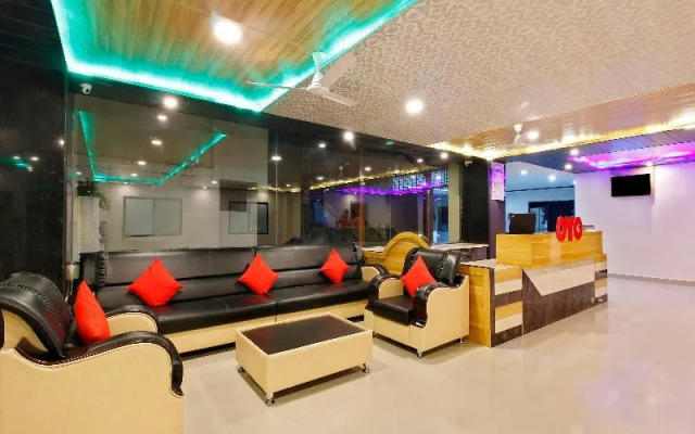 Oyo 23543 Hotel Vaishnavi