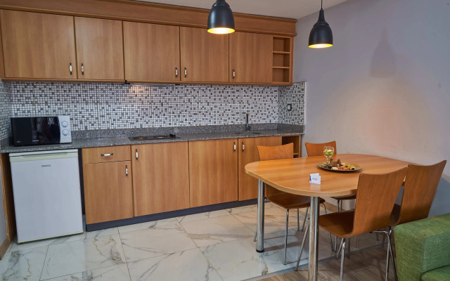 Eliz Thermal Convention Center