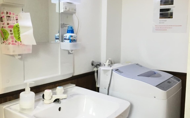 京都橘屋旅馆-今熊野(Guest House Kyoto Tachibanaya Imakumano) – Bathroom – Kyoto