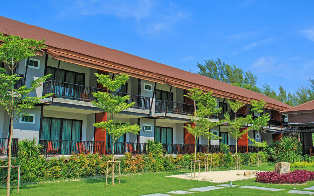 The Breeze Lipe Resort