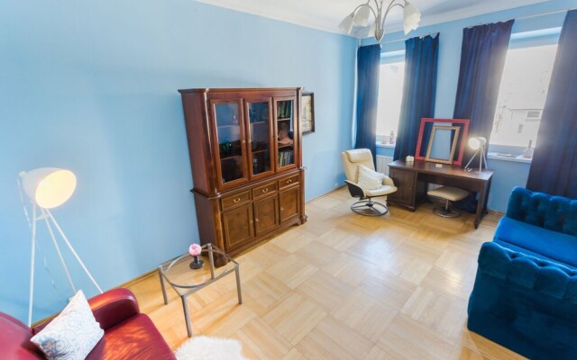 Апартаменты, Оружейный пер., 13