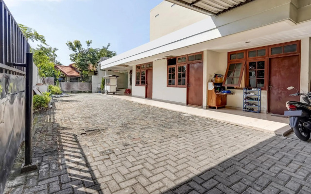 OYO 91361 Benlin D'kost Syariah