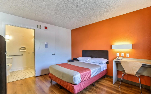 Motel 6 Pleasanton, CA