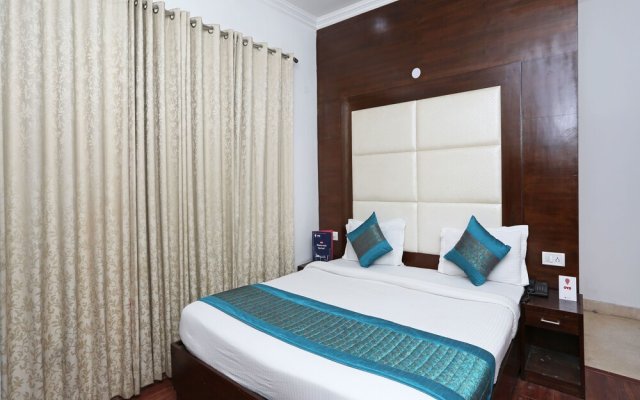 Hotel Pacific Inn Suites by OYO Rooms