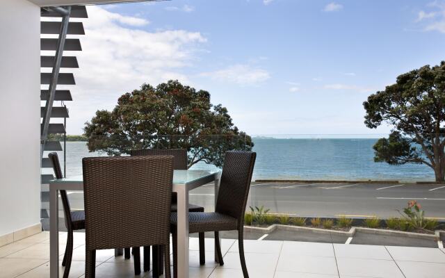 Sea Spray Suites
