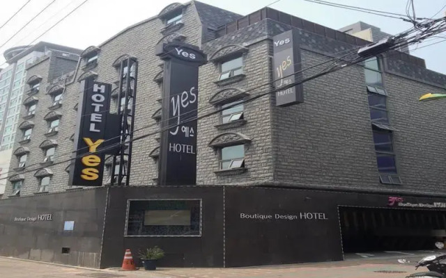 Yes Hotel