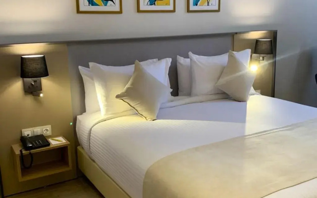 Golden Tulip Opera Alger