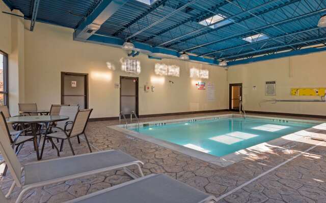 Best Western Louisville East Inn & Suites