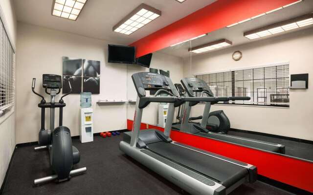 Country Inn & Suites by Radisson, Lubbock, TX