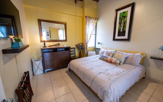 Maui Vistas #3419 2 Bedroom Condo by RedAwning