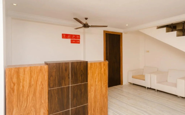 Aviva Lite By OYO Rooms