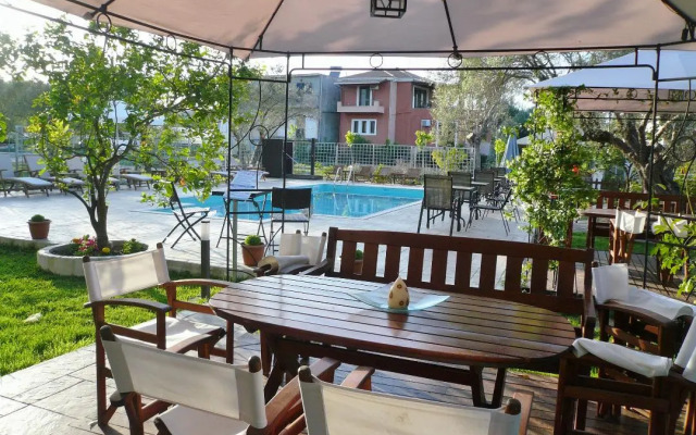 Avra Hotel