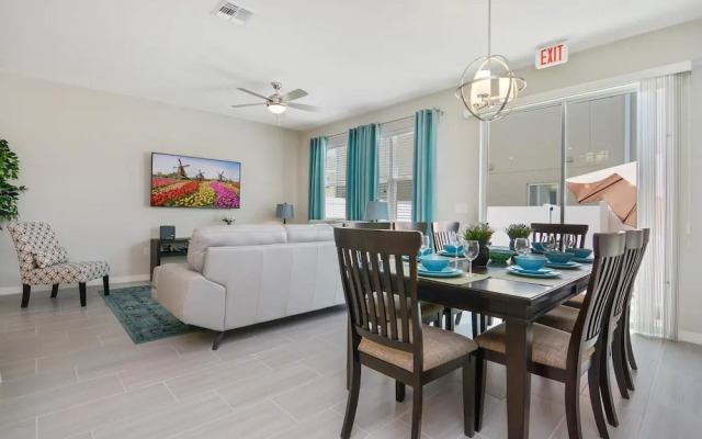 Four Bedroom Sleeps 10 w Gameroom 5152a