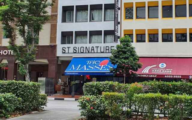 ST Signature Bugis Beach, DAYUSE, 8-9 hours: check in 8AM or 11AM