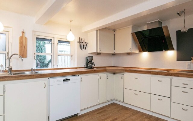 6 Person Holiday Home in Bogense