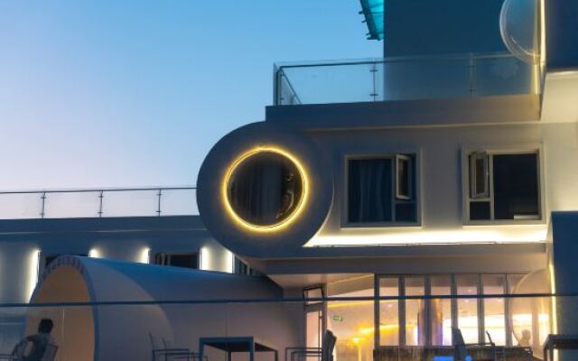 Rizhao Xingdao Fantasy Paradise Homestay