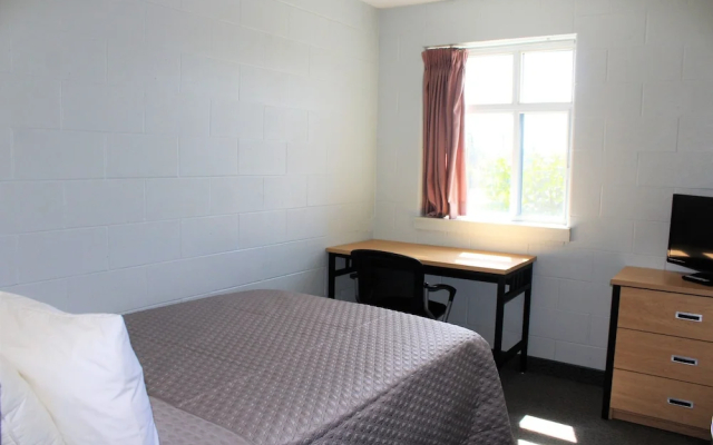 Residence & Conference Centre - Welland