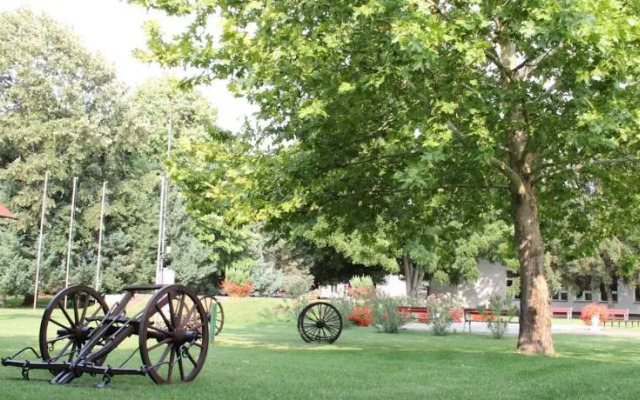 T.G.-Virágdekor Ifjúsági Szálló