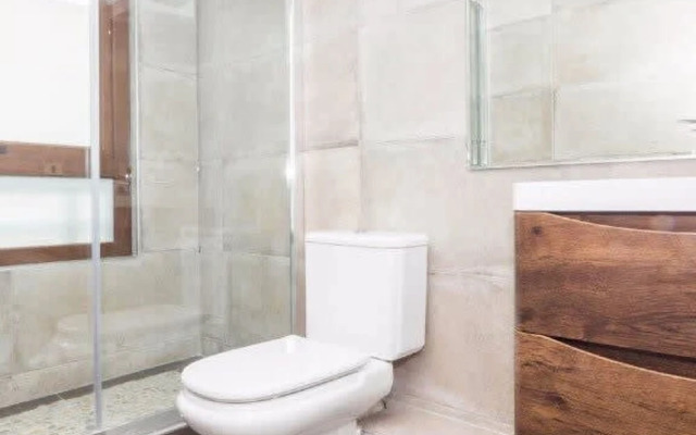 Carmencita St I Classic 1 Bedroom Apartment in El Golf