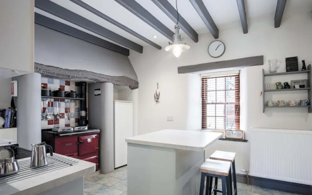 Tregoyr - 3 Bedroom Holiday Home - St Florence