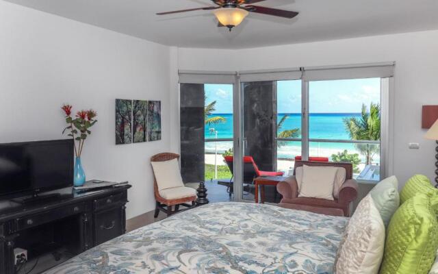 True Beachfront Condo - Corazon