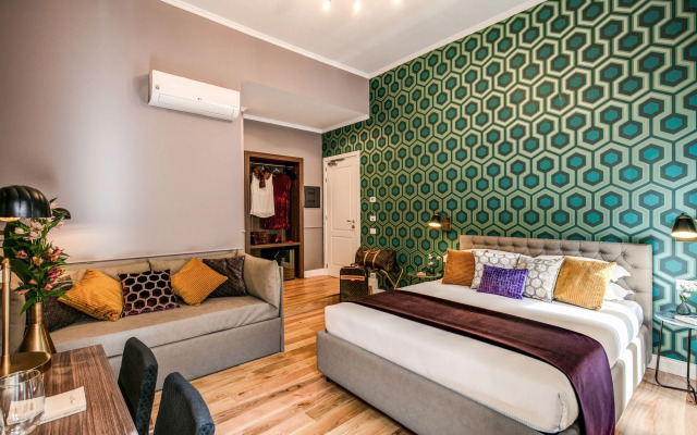 Tree Charme Parliament Boutique Hotel