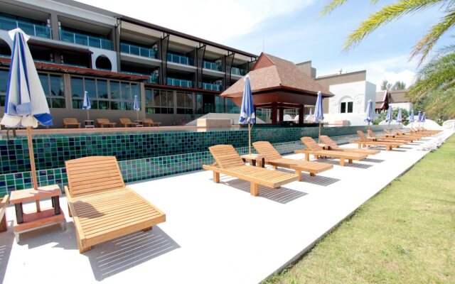 Maikhao Palm Beach Resort