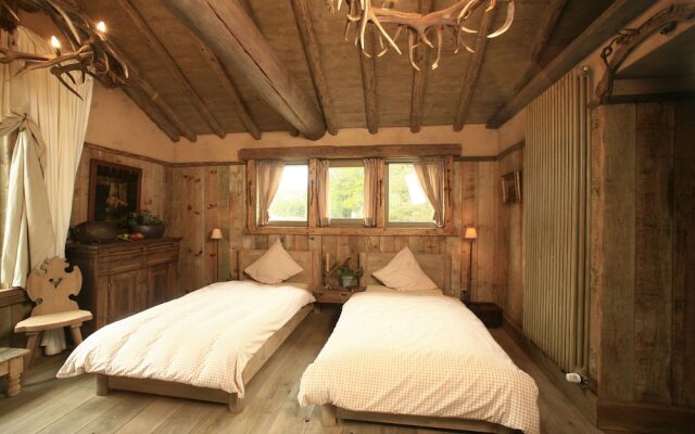 Beautiful Chalet with Jacuzzi and Sauna in Thirimont