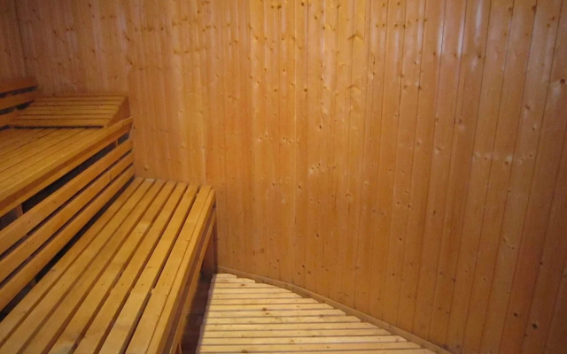 Holiday Home in Strotzbusch With Sauna