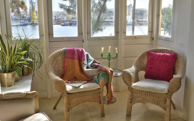 Sea Breeze Apartment