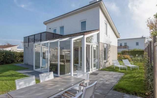 Holiday Home w/ Sauna Near Beach