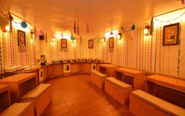 Hotel Happy Home The Lake Paradise