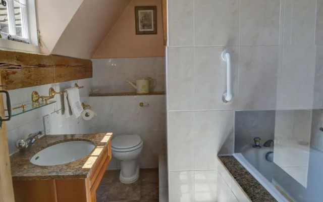 Exclusive Holiday Home in Canterbury Kent with Garden
