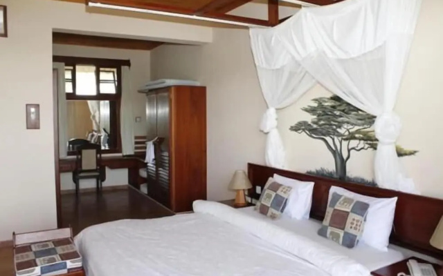 Ryan's Bay Hotel