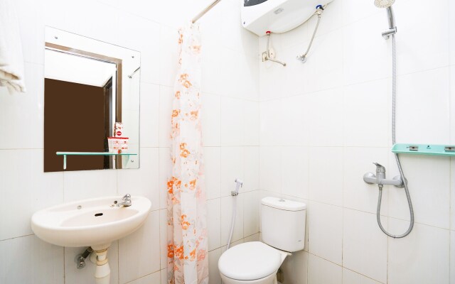 OYO 450 Semampir Residence