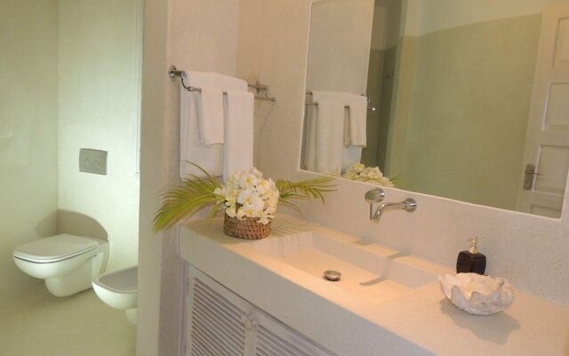 Leopard Point Luxury Beach Resort & Spa