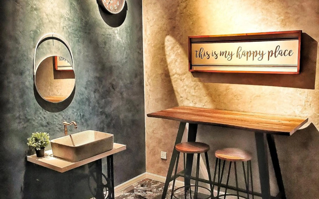 One Life Four Season Waterpark Guest House Manhattan Condominium