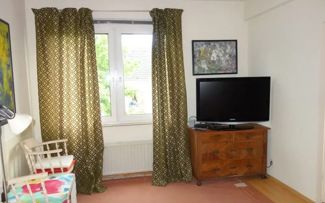 Big 2 Room Apartment with Balcony