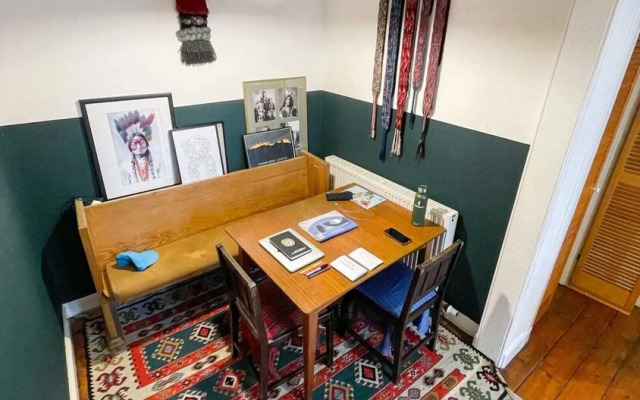 Homely 2 Bedroom Apartment in the Heart of Edinburgh