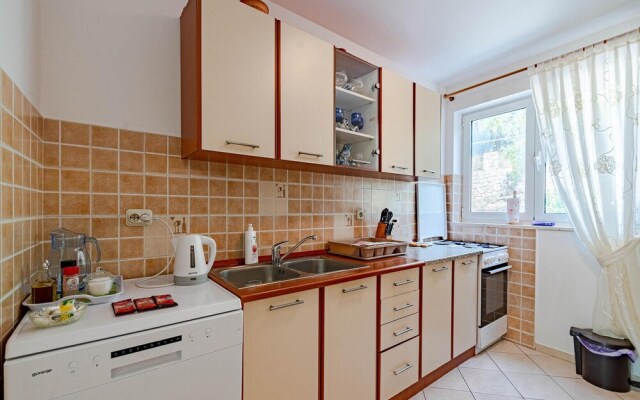 Awesome Apartment in Orebic With 2 Bedrooms and Wifi