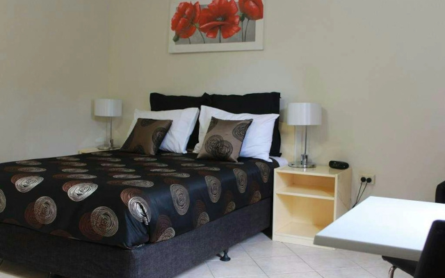 Rocky Gardens Motor Inn – Guest Rooms – Rockhampton