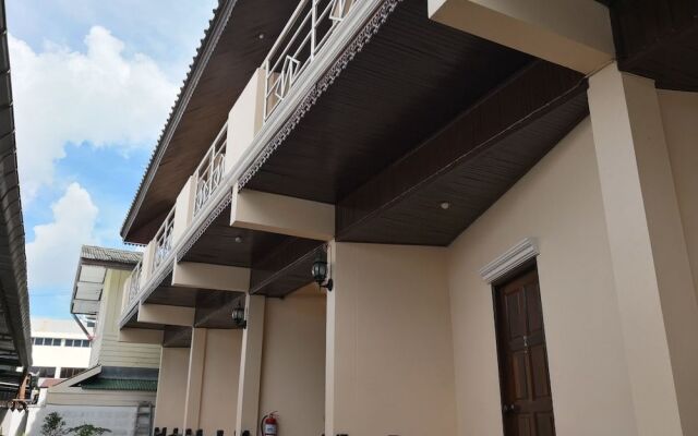 Laksana Boutique Hotel