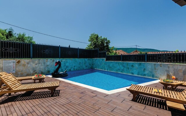 Awesome Home in Dubravka With Wifi and 5 Bedrooms