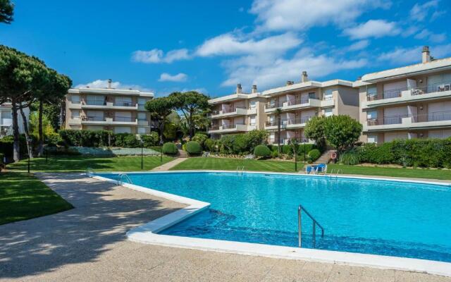 Av-1 Calella DE Palafrugell 6 PAX