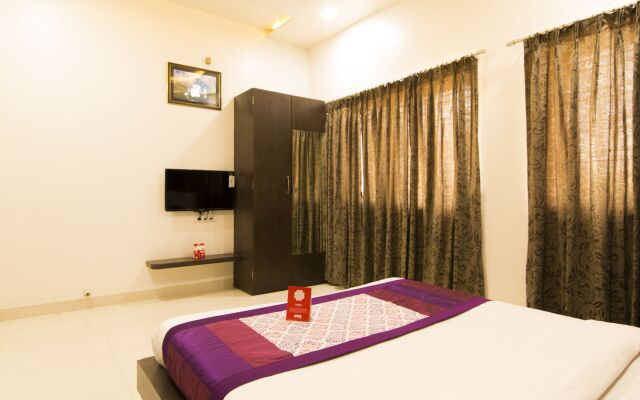 Hotel Everest Inn by OYO Rooms